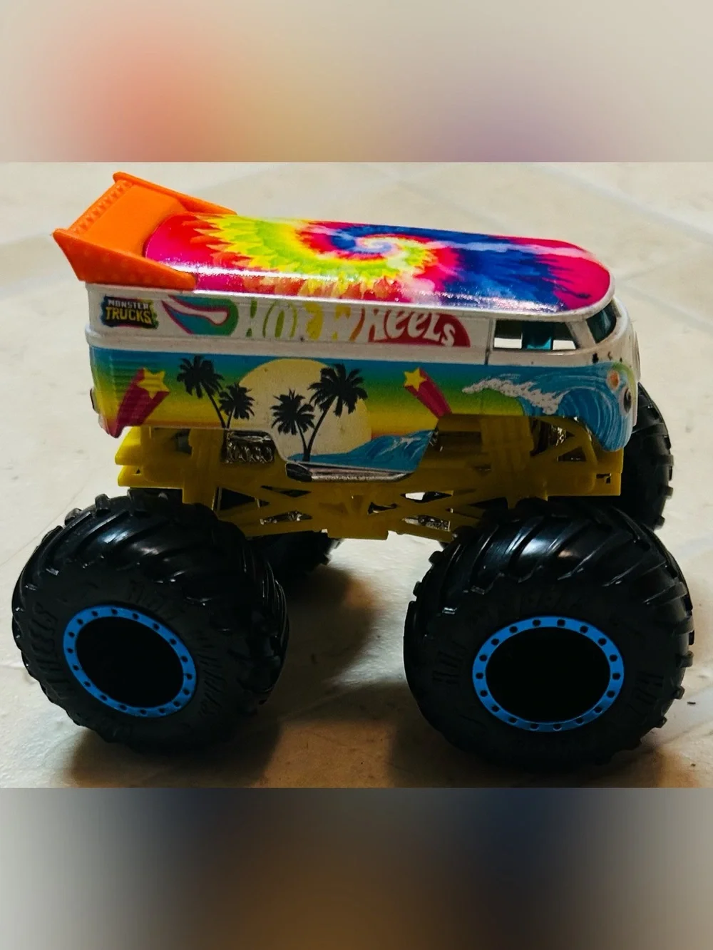 4 Hot Wheels Lot: Psycho-Delic Volkswagen, Haul Y’all, Twin Mill, & HW Pursuit.
